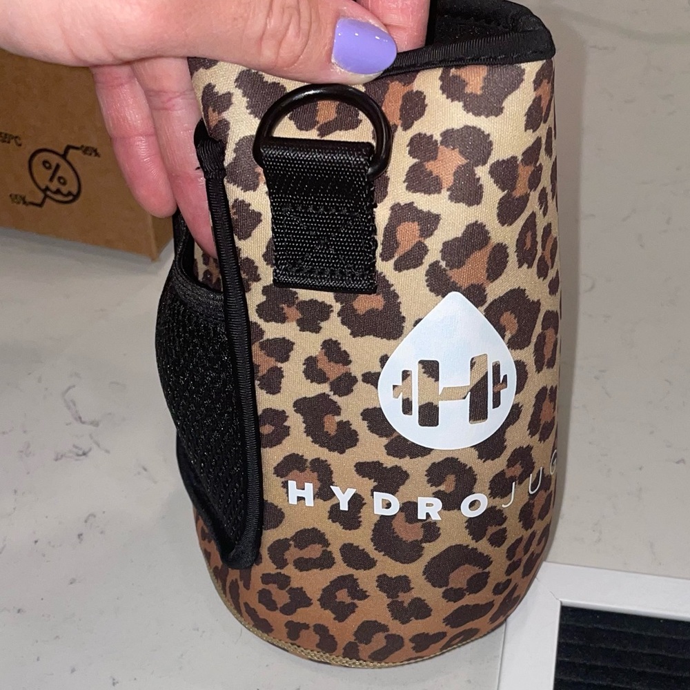 Hydrojug Leopard Sleeve